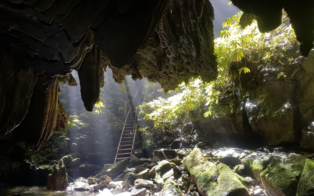 Off_Beaten_Track_Cave_Entrance